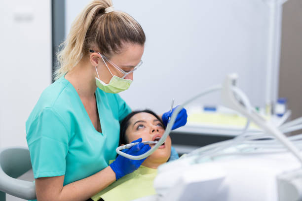 Best Emergency Tooth Extraction  in Bay City, MI